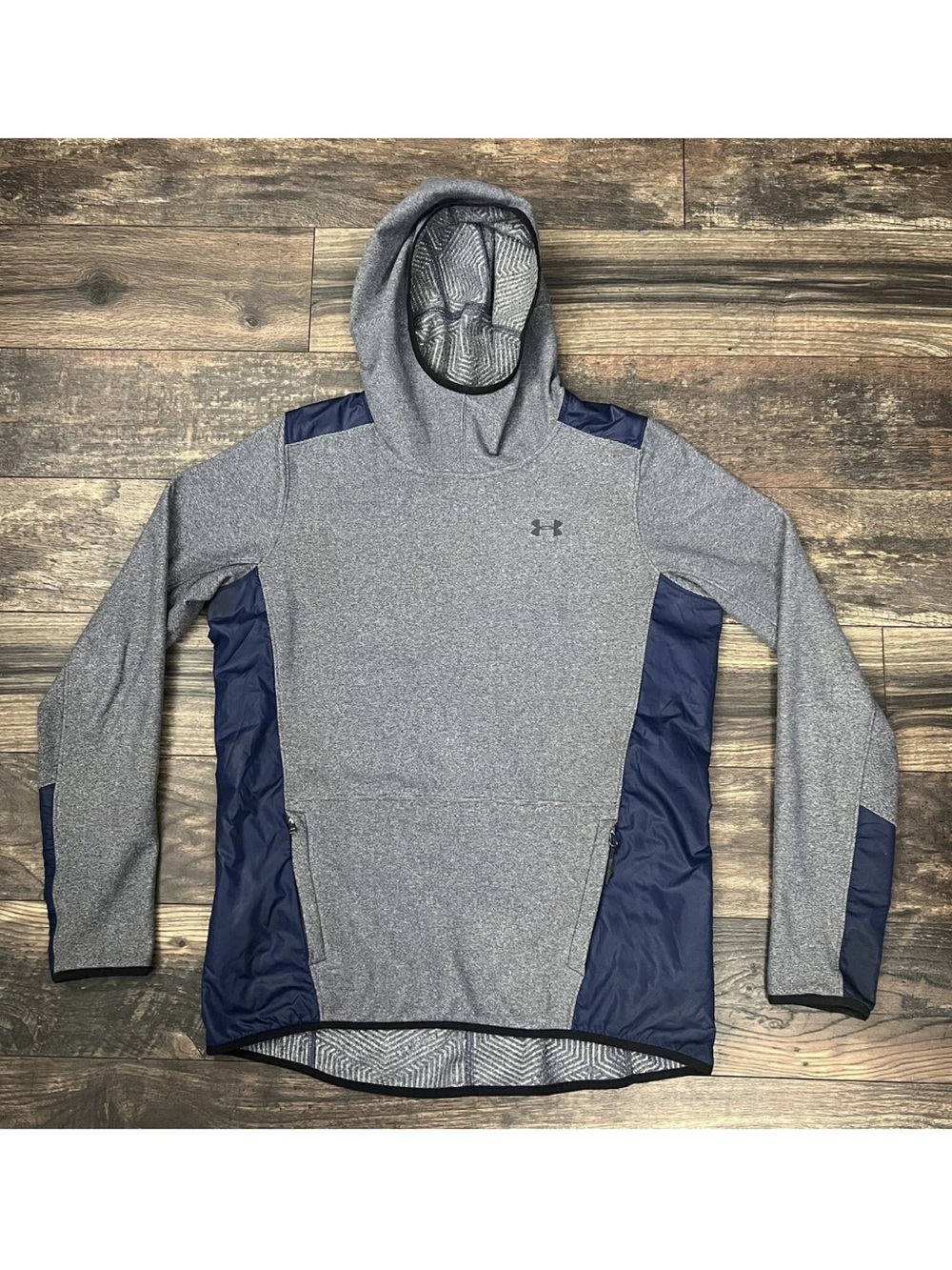 Under Armour Cold Gear Women’s Large Navy Blue Striped Fleece Lined Hoodie